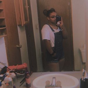 Meet your Posher, Isis